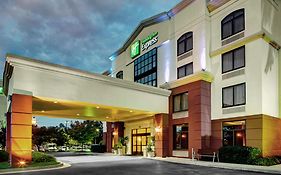 Holiday Inn Express Richmond Airport By Ihg